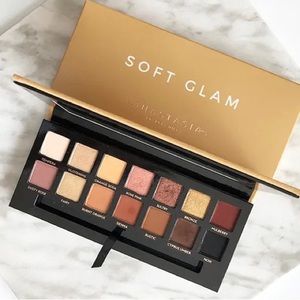 Anatashia Soft Glam Palette